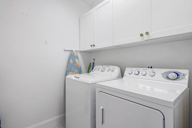 Building Photo - 114 Evergrene Pkwy