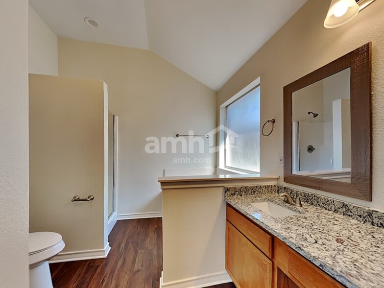Building Photo - 908 Mesa Vista Dr