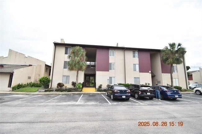 Building Photo - 3814 N Lake Dr