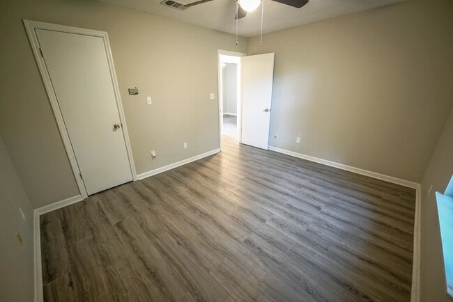 Building Photo - 8407 Lenova Ln