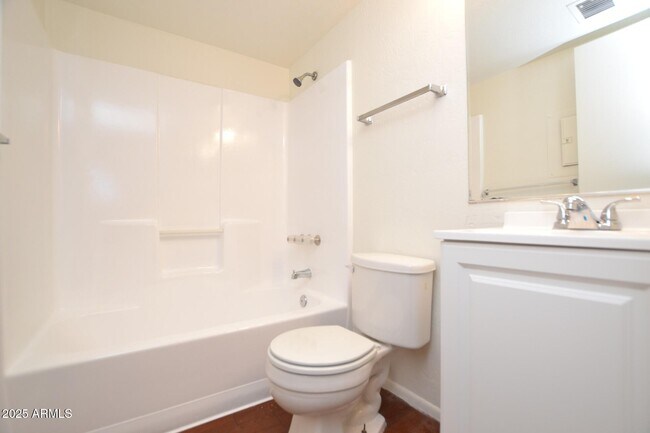 Building Photo - 1934 W Village Dr