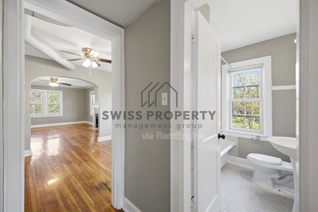 Building Photo - 25 W Tulane Rd