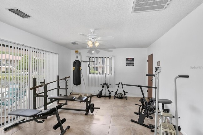 Building Photo - 9981 Eagles Point Cir