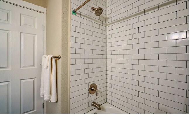 Shower and Tub first floor - 127 Loy Dr