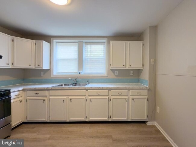 Building Photo - 1620 Randolph St