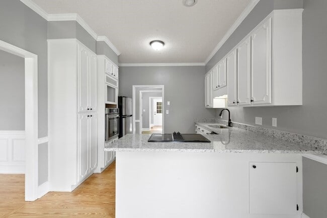 Building Photo - 485 Fussell Rd