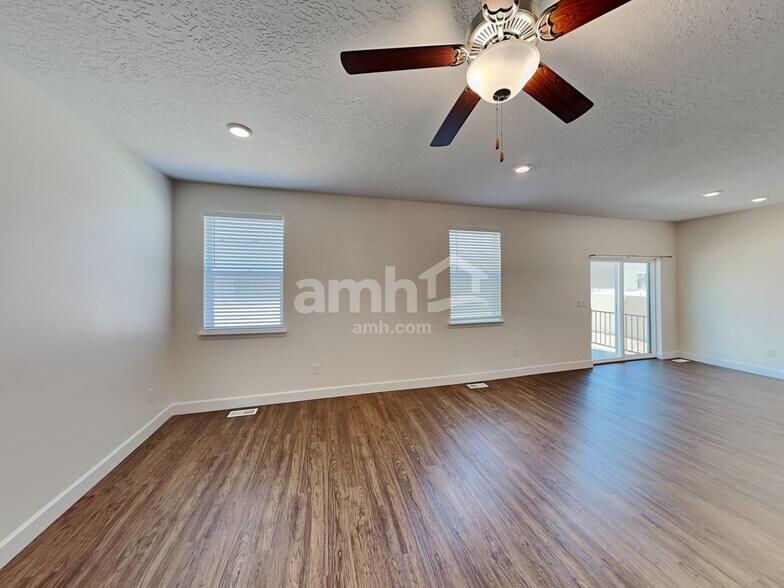 Building Photo - 2357 E Tumbleweed Rd