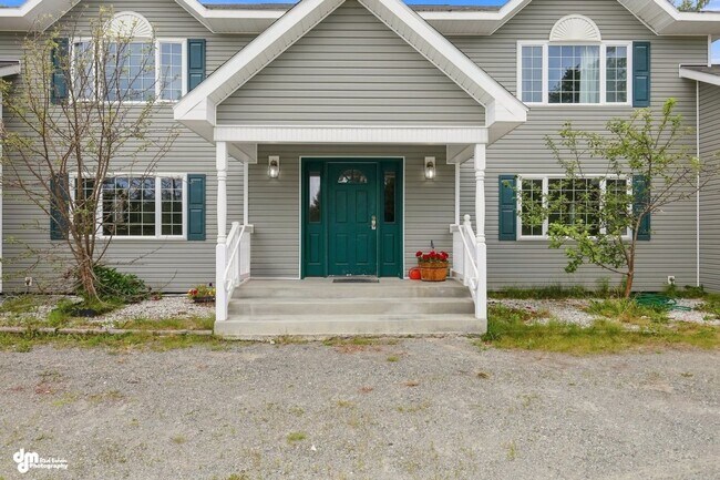 Building Photo - 8643 Lynnette Dr