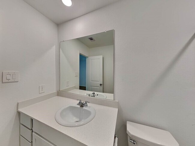 Building Photo - 24023 Laurel Farms Dr