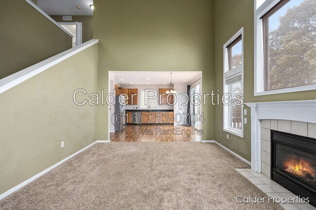 Building Photo - 5686 E Falling Leaf Dr SE