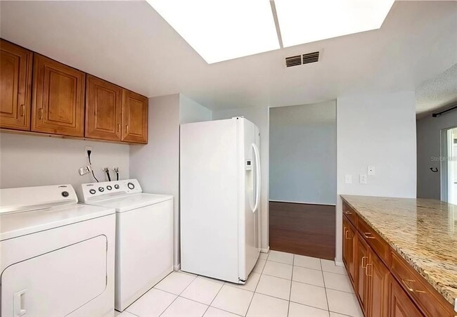 Building Photo - 9909 Sweepstakes Ln