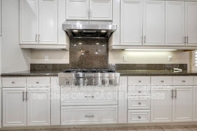 Building Photo - 13073 Dressage Ln