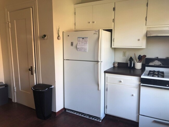 Building Photo - Big bedroom in cozy Single Family House walking distance to the Berkeley Campus. Gustavo Lopez AMSI