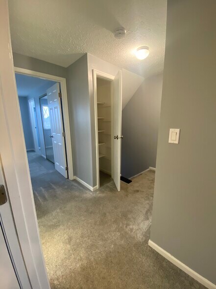 Building Photo - 9348 Loch Lea Ln
