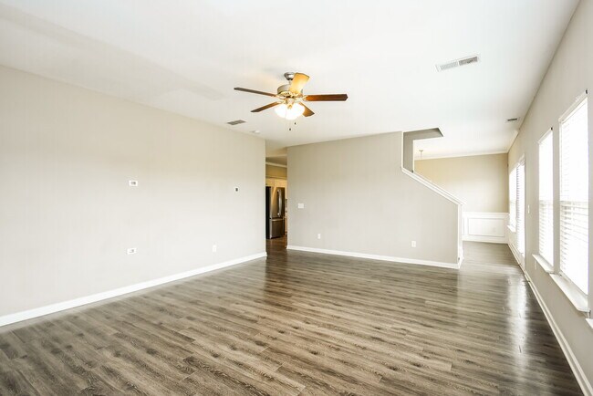 Building Photo - 41 Moss Way