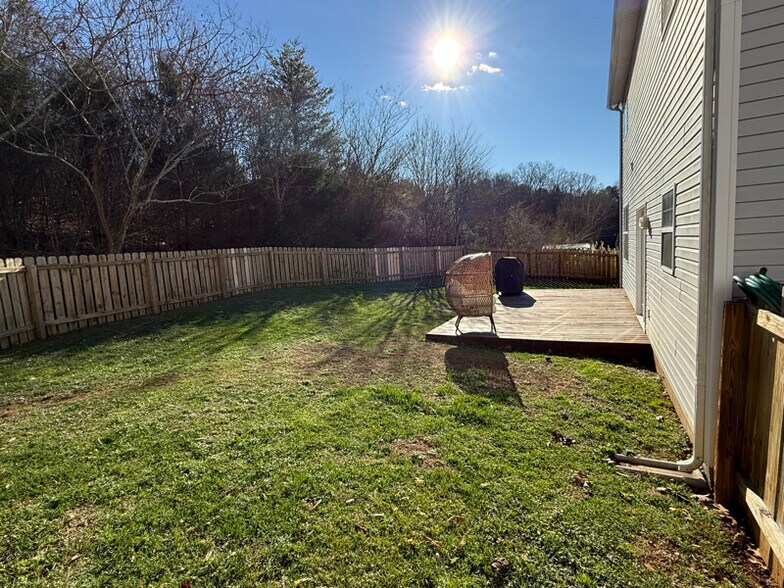 Building Photo - 8824 Spindlewood Ln