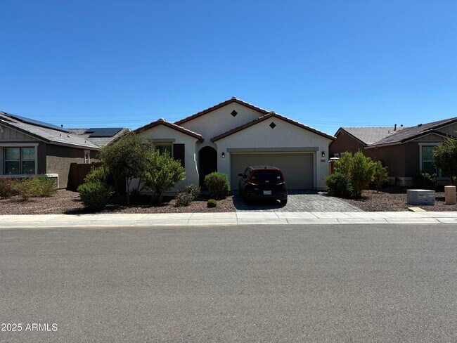 Primary Photo - 813 S 107th Dr