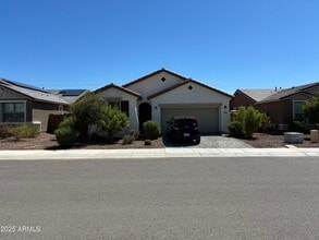 Building Photo - 813 S 107th Dr