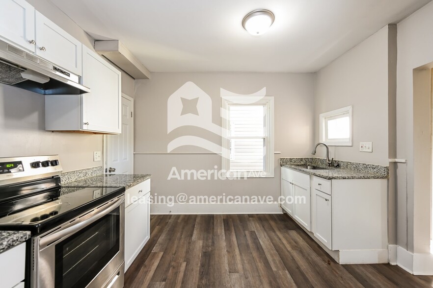 Building Photo - 1121 Reservoir St