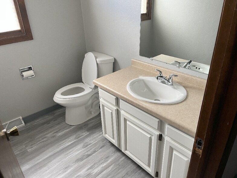 Building Photo - 3632 Glenbrooke Ln