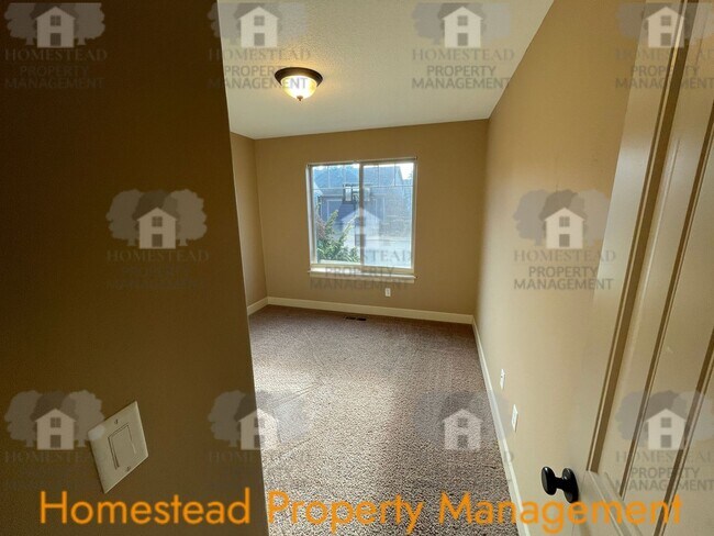 Building Photo - Celebrate the new year with 1/2 off one months rent!