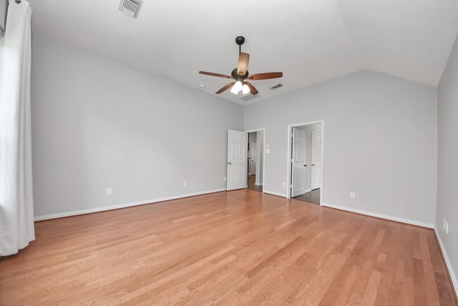 Building Photo - 18403 Sierra Falls Ct