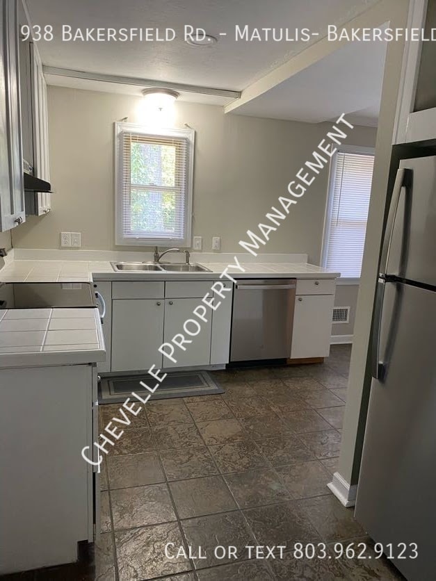 Building Photo - 938 Bakersfield Rd