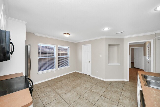 Building Photo - 1903 Ryansbrook Ln