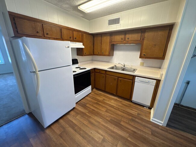 Building Photo - 521 Dawson Ln