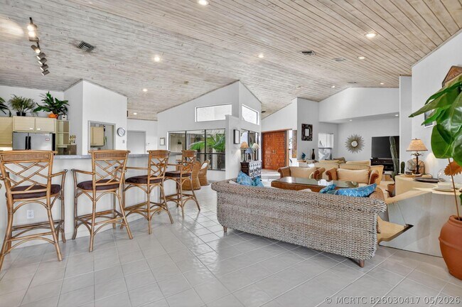 Building Photo - 22519 Esplanada Cir