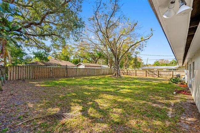 Building Photo - 1411 Pine Brook Dr