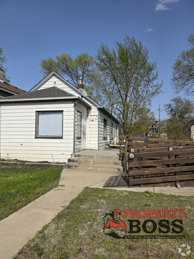 Building Photo - 1709 Pierce St