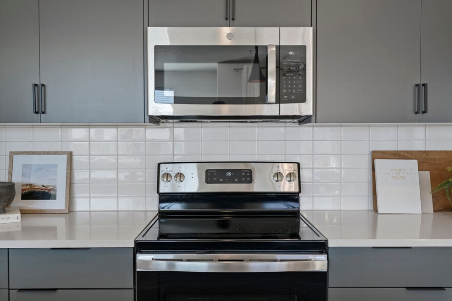 Building Photo - 529 S 1020 W