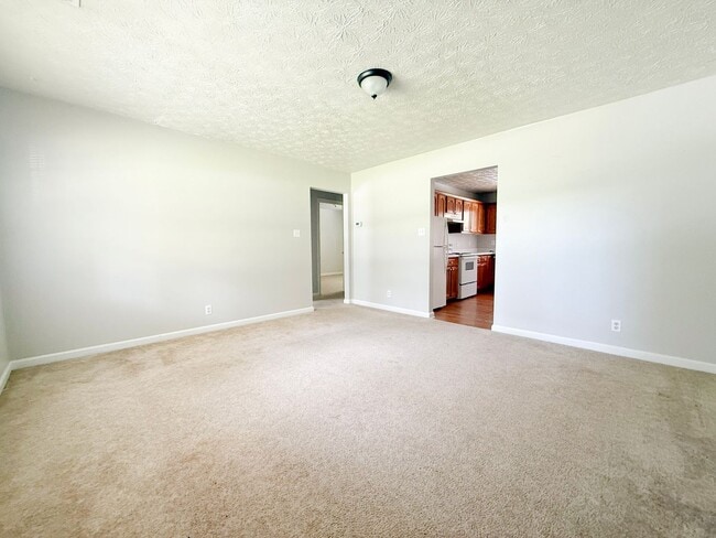 Building Photo - 125 W Bangham Rd