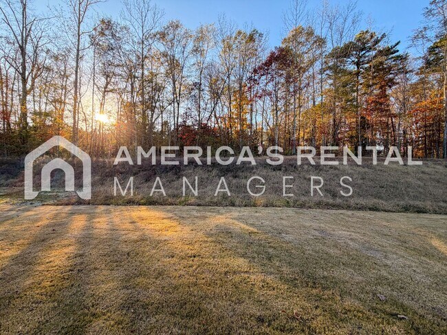 Building Photo - Coming Soon! Available to view NOW!! MOVE ...