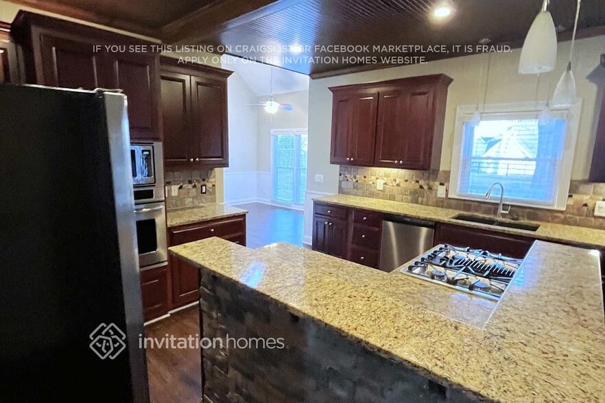 Building Photo - 435 Clubfield Dr