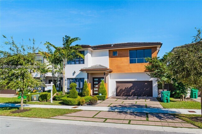 Building Photo - 13659 SW 159th Ave