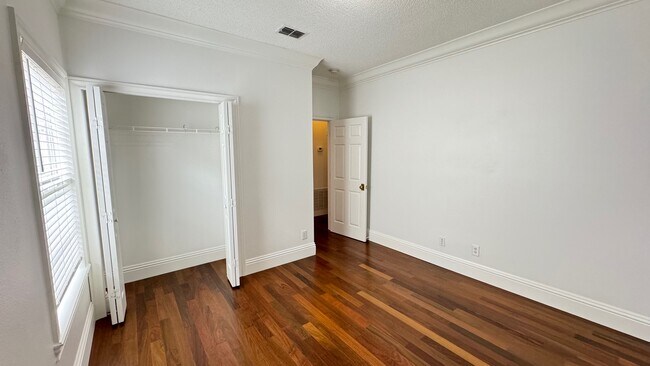 Building Photo - 1040 Nash Dr