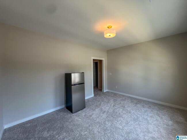 Building Photo - 4740 Arden Wy