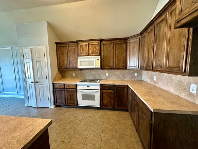 Building Photo - 5214 Sunnybrook Ln