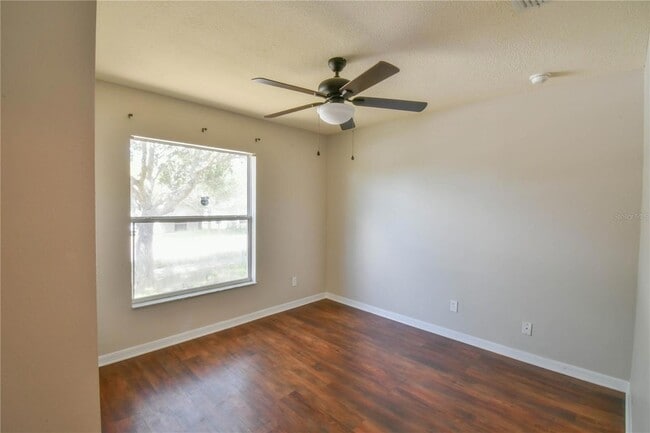 Building Photo - 1094 Bluegrass Dr