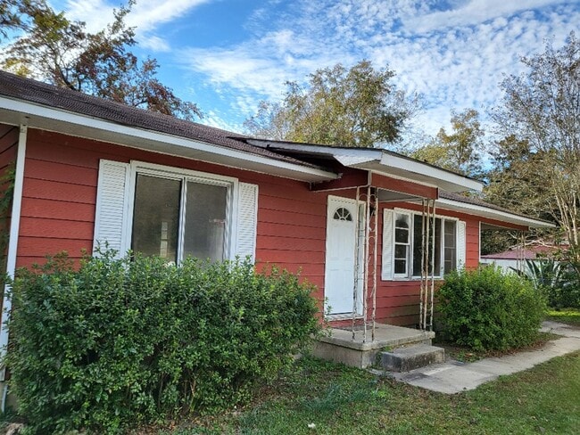 Building Photo - 710 Linwood Ave