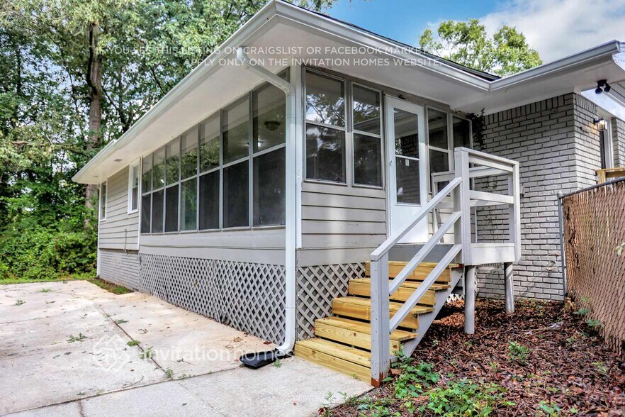 Building Photo - 5561 George Rd