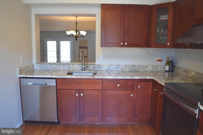 Building Photo - 1549 Autumn Ridge Cir