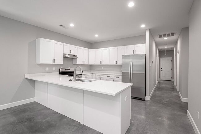 Building Photo - 1621 Wilson Rd