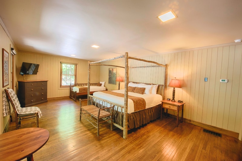 Primary Photo - 14981 Tapoco Rd