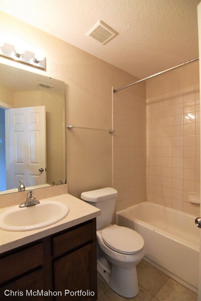 Building Photo - 10618 Regent Square Dr