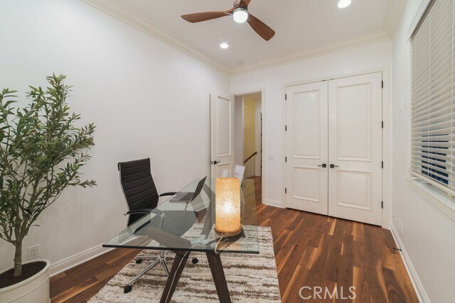 Building Photo - 700 Acacia Ave