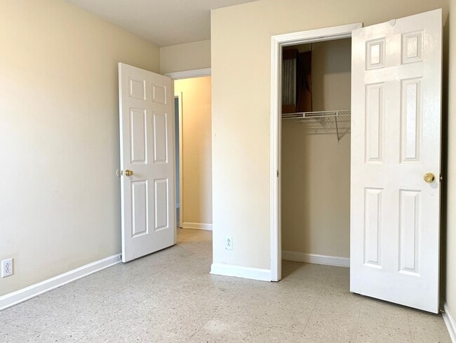 Building Photo - 1113 Keith Ave