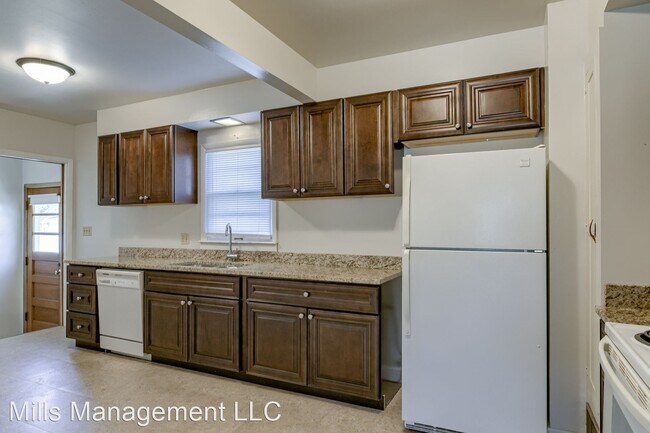 Building Photo - 3 br, 1 bath House - 2673 S 14